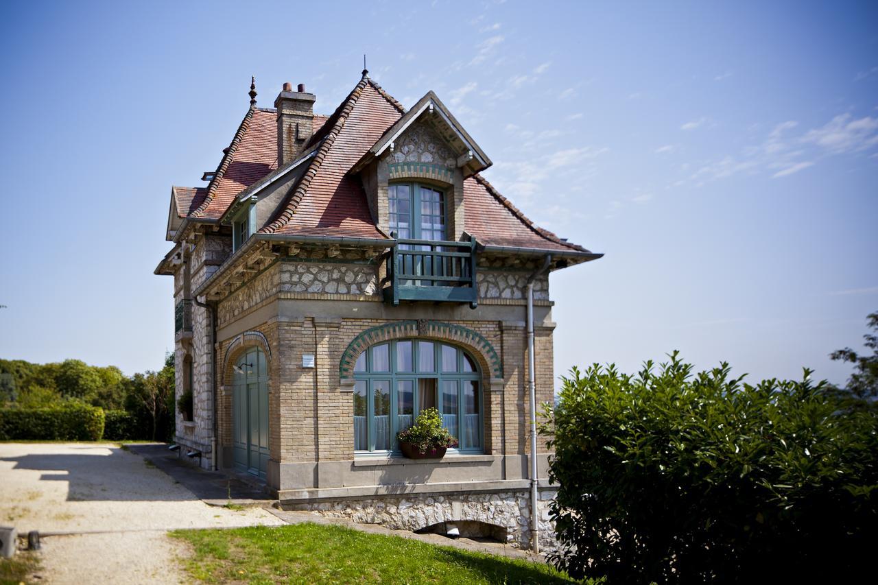 Domaine De La Corniche Hotel Rolleboise Exterior foto